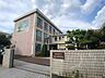 周辺：鳴子台中学校まで　369m　徒歩約5分　教育目標「豊かな心と自ら学ぶ意欲を持ち、社会の変化に主体的に対応できるたくましい人間の育成を目指す」