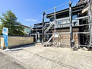 【リフォーム中】外壁塗装をおこないます。塀も塗装いたします。樹木は伐採をいたします。