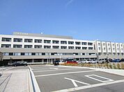 【病院】五泉中央病院まで約6300ｍ（徒歩約16分）中央病院まではお時間が車で16分程度かかります。