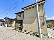 【リフォーム中】外壁は綺麗に塗装を行います。