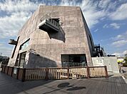 松原市民松原図書館