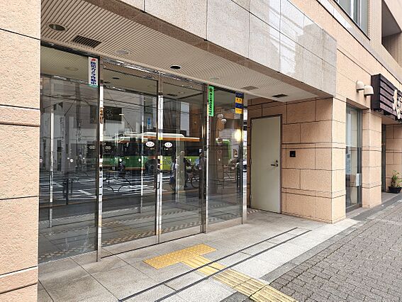 外と内をつなぐ...