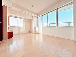 飾り過ぎないシンプルな内装と偏り過ぎないデザインで統一しました。