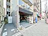 エントランス：外と内をつなぐエントランスは、まさに顔となる場所。