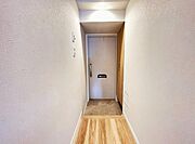 シューズボックスを完備した玄関です。