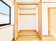 居室にはクローゼットがあり、荷物もスッキリ収納して快適にお過ごしいただけます。