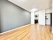 忙しく過ぎゆく日常を置き去るほど、ゆったりした時間が流れるリビング。