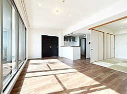 飾り過ぎないシンプルな内装と偏り過ぎないデザインで統一しました。
