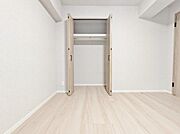 居室にはクローゼットがあり、荷物もスッキリ収納して快適にお過ごしいただけます。