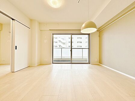 飾り過ぎないシンプルな内装と偏り過ぎないデザインで統一しました。