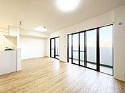 飾り過ぎないシンプルな内装と偏り過ぎないデザインで統一しました。