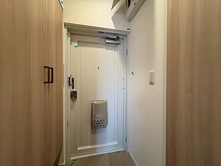 シューズボックスを完備した玄関です。