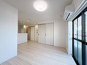 飾り過ぎないシンプルな内装と偏り過ぎないデザインで統一しました。