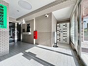エントランスは、毎日の行き帰りで使う大事な空間です。