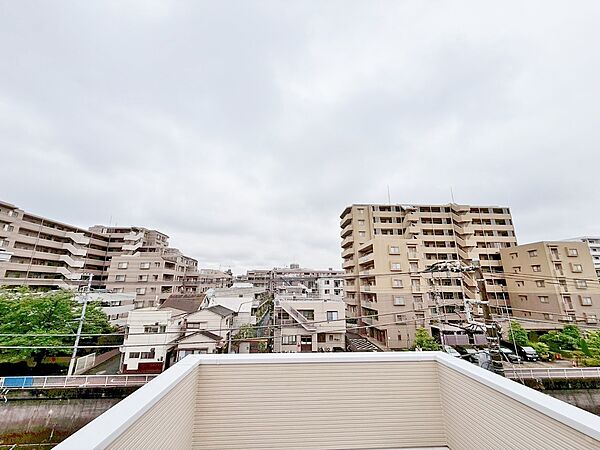 バルコニーを拡大表示