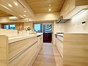 洗練されたスタイリッシュなデザイン性と使いやすさを備えた仕様。
