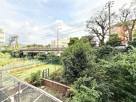 頬をなでる、優しい風を感じることが出来ます。