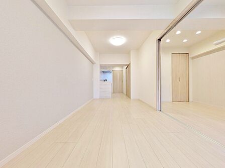 忙しく過ぎゆく日常を置き去るほど、ゆったりした時間が流れるリビング。
