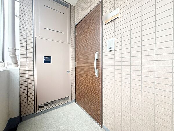 玄関を拡大表示