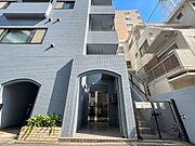外と内をつなぐエントランスは、まさに顔となる場所。