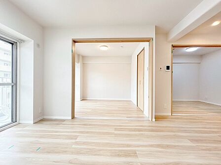 飾り過ぎないシンプルな内装と偏り過ぎないデザインで統一しました。