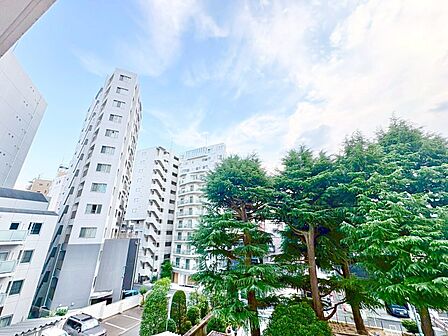 頬をなでる、優しい風を感じることが出来ます。