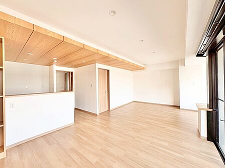 飾り過ぎないシンプルな内装と偏り過ぎないデザインで統一しました。