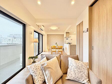 居心地の良い空気感は、暮らしのステージを彩り、心からのやすらぎと満足感を与えてくれます。
