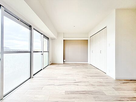 豊かな居住性と、安心感を満たすクオリティが見事に調和した住空間。