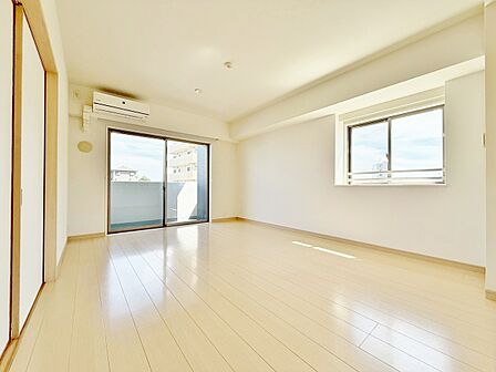 居心地の良い空気感は、暮らしのステージを彩り、心からのやすらぎと満足感を与えてくれます。