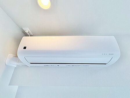 エアコンが設置済みですので、お住まいになってからすぐに快適な生活を送れます。