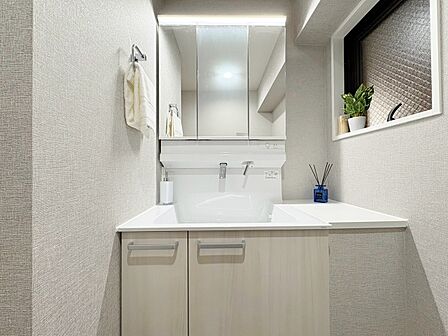 何かと物が増える場所だからこそ、スッキリと見映えの良い空間に。