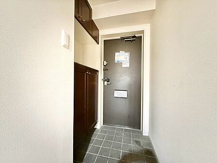シューズボックスを完備した玄関です。