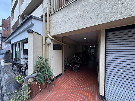 外と内をつなぐエントランスは、まさに顔となる場所。