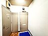 玄関：玄関を開ければ、そこは安らぎのご自宅。