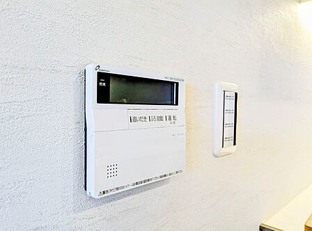 見やすい画面で操作しやすい給湯パネルです。