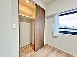 居室にはクローゼットがあり、荷物もスッキリ収納して快適にお過ごしいただけます。