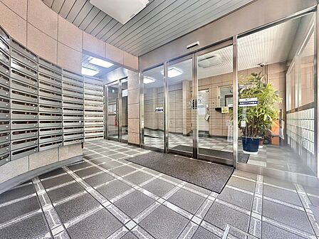 エントランスは、毎日の行き帰りで使う大事な空間です。