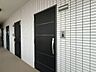玄関：玄関を開ければ、そこは安らぎのご自宅。