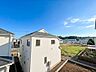 バルコニー：窓を開けると広がる青空。心をリフレッシュして日々を過ごしていきましょう。