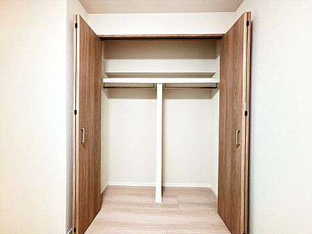 居室にはクローゼットがあり、荷物もスッキリ収納して快適にお過ごしいただけます。