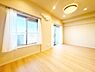 室内：飾り過ぎないシンプルな内装と偏り過ぎないデザインで統一しました。