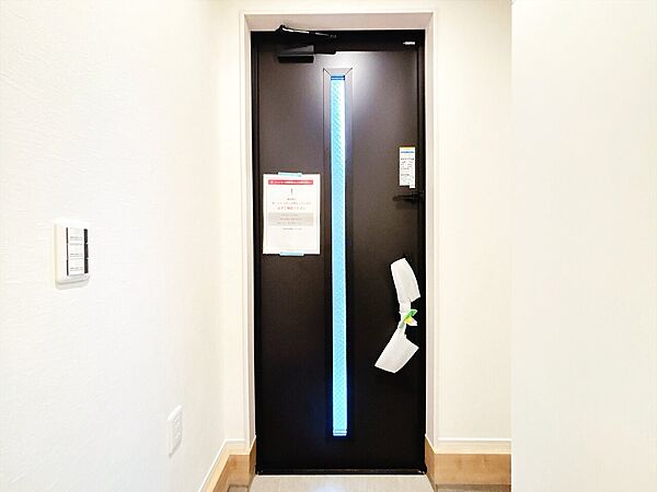 玄関を拡大表示