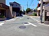 外観：前面道路含む現地写真