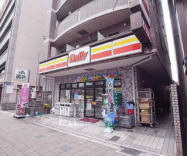 画像22:デイリーヤマザキ京都三条店まで157m 三条京阪の駅まですぐです。