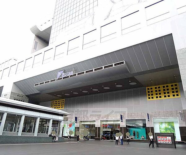 画像29:ジェイアール京都伊勢丹まで461m ＪＲ京都駅にあるデパートといえばこの伊勢丹
