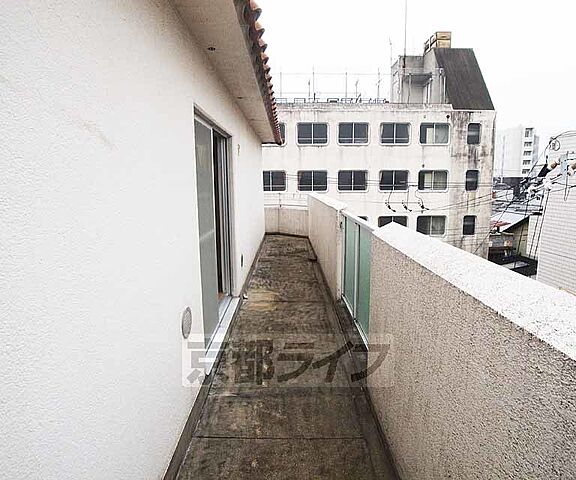 バルコニー