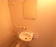 浴室内の洗面台です。