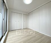 5．9帖洋室とＬＤＫの引き戸を閉めたところです。