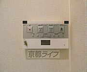 ウォシュレット機能付きのトイレです。